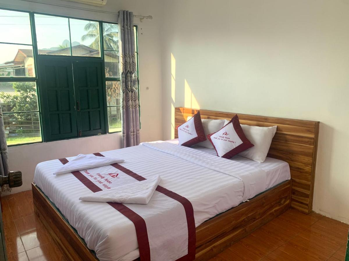 Vang Vieng Lily Backpackers Hostel Εξωτερικό φωτογραφία
