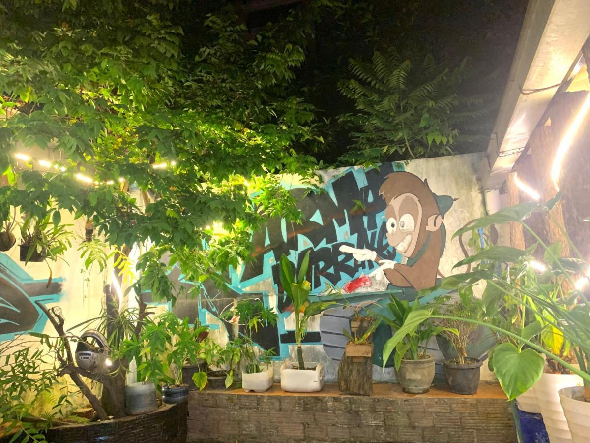Vang Vieng Lily Backpackers Hostel Εξωτερικό φωτογραφία
