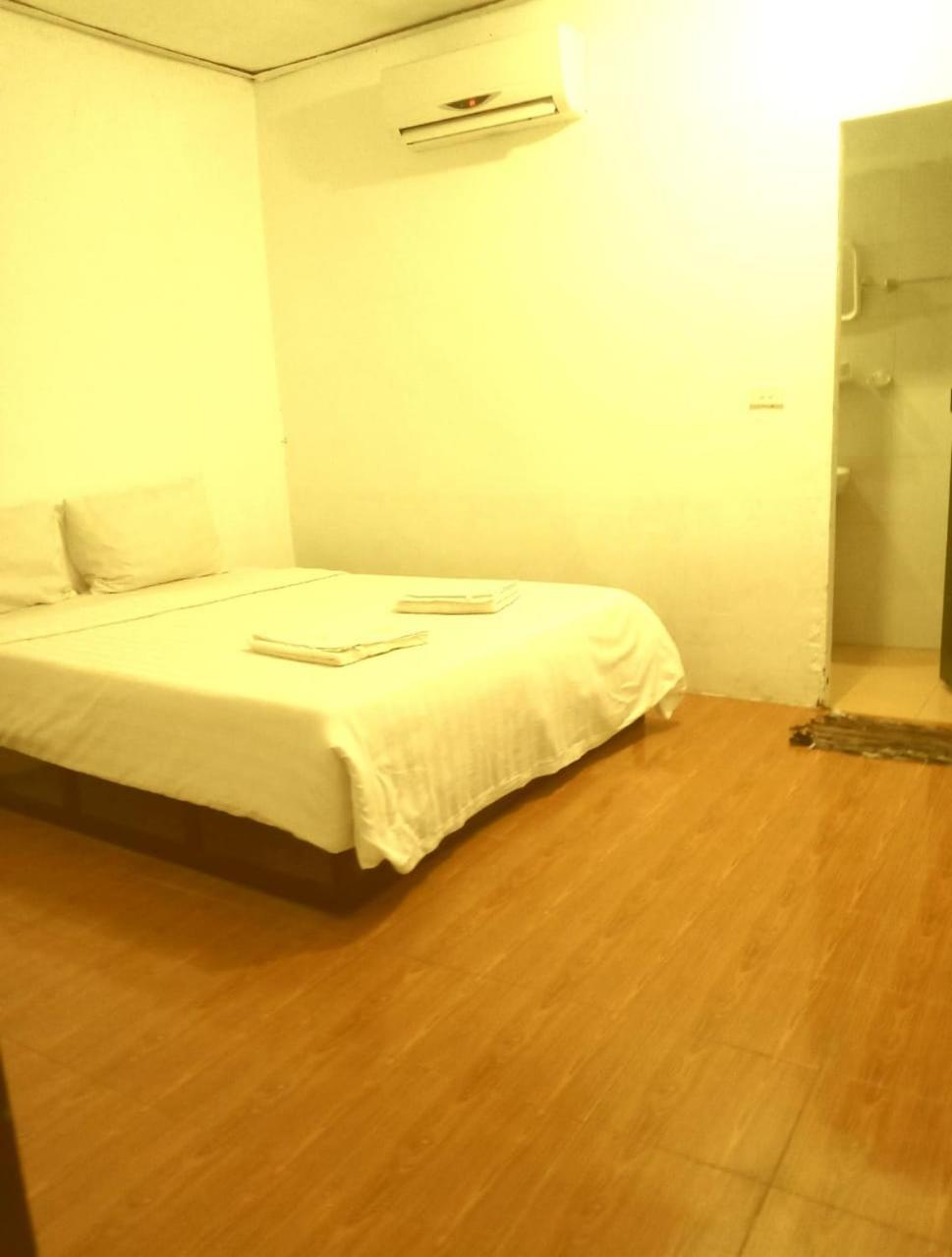 Vang Vieng Lily Backpackers Hostel Εξωτερικό φωτογραφία