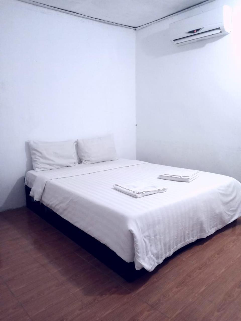 Vang Vieng Lily Backpackers Hostel Εξωτερικό φωτογραφία